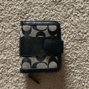 Coach wallet **Authentic**
